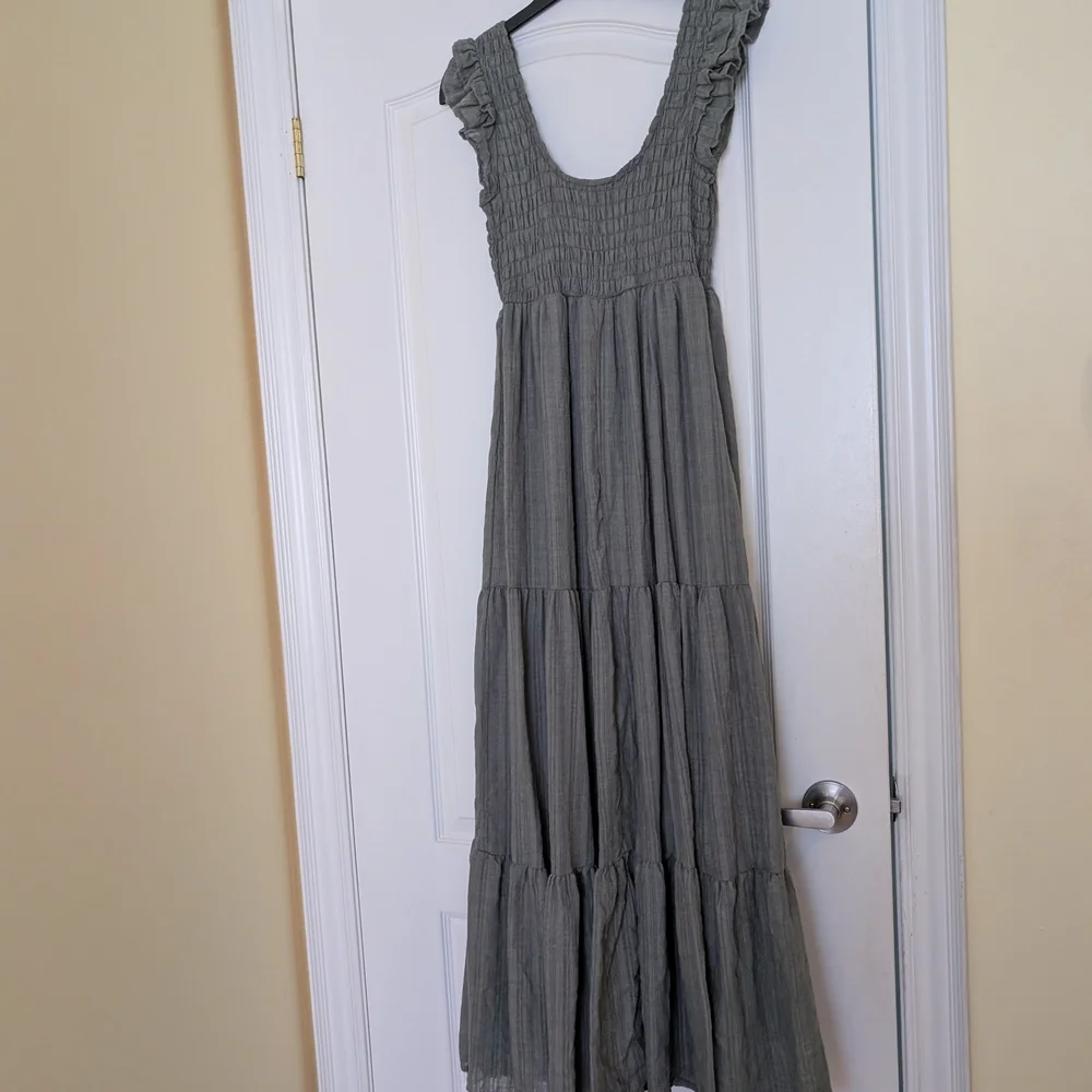Green Maxi Dress  Penelope Rose Size Medium - Picture 9 of 9